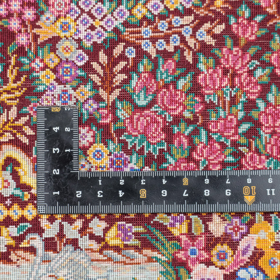 高級ペルシャ絨毯 クム産 シルク100％ ESMAELI工房｜生命の木・風景柄 ワイン×ゴールド｜93×60cm（FS-13369）