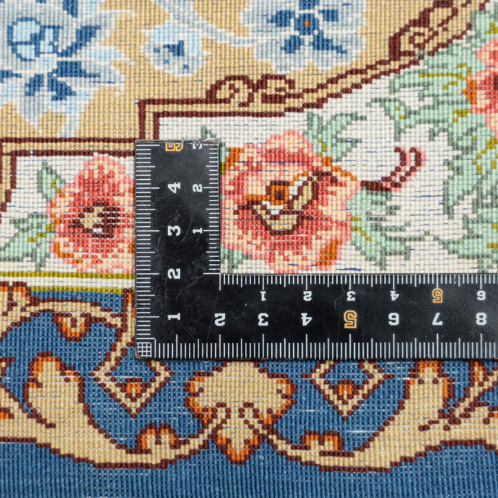 高級ペルシャ絨毯 クム産 シルク100％ RAZAVI工房｜花メダリオン柄 ネイビー×ゴールド｜78×61cm（FS-13377）