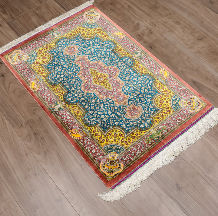 高級ペルシャ絨毯 クム産 シルク100％ BAGHERMANESH工房｜メダリオン柄 ブルーグリーン×ローズ｜89×60cm（FS-13380）