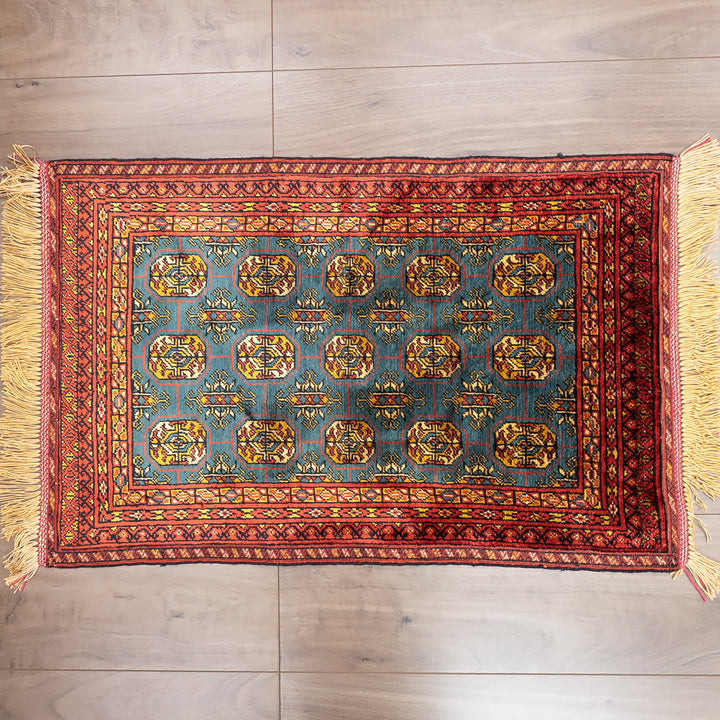 ペルシャ絨毯 トルクメン産 シルク100％ 両面手織り｜区画・ギュル柄 レッド×ブルーグリーン｜62×41cm（FS-13385）