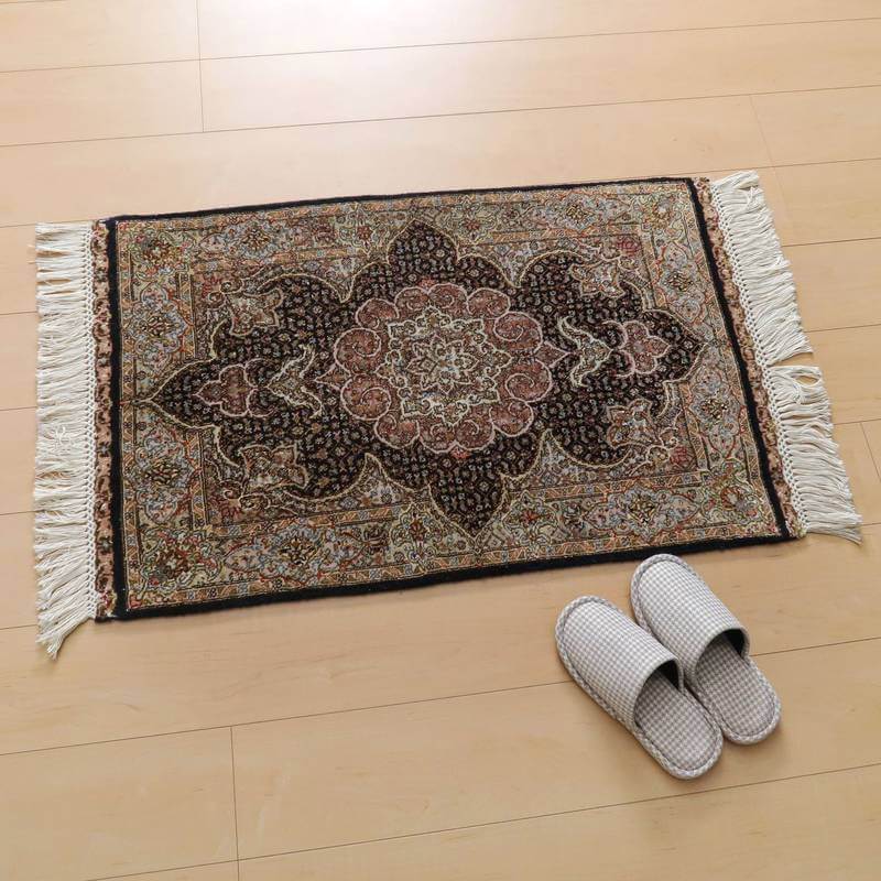 ウール×シルク ペルシャ絨毯｜光沢と強度のバランス – ギャッベ