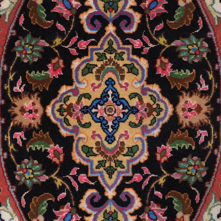ペルシャ絨毯（イラン産）タブリーズ　67×48cm（FS-70009）