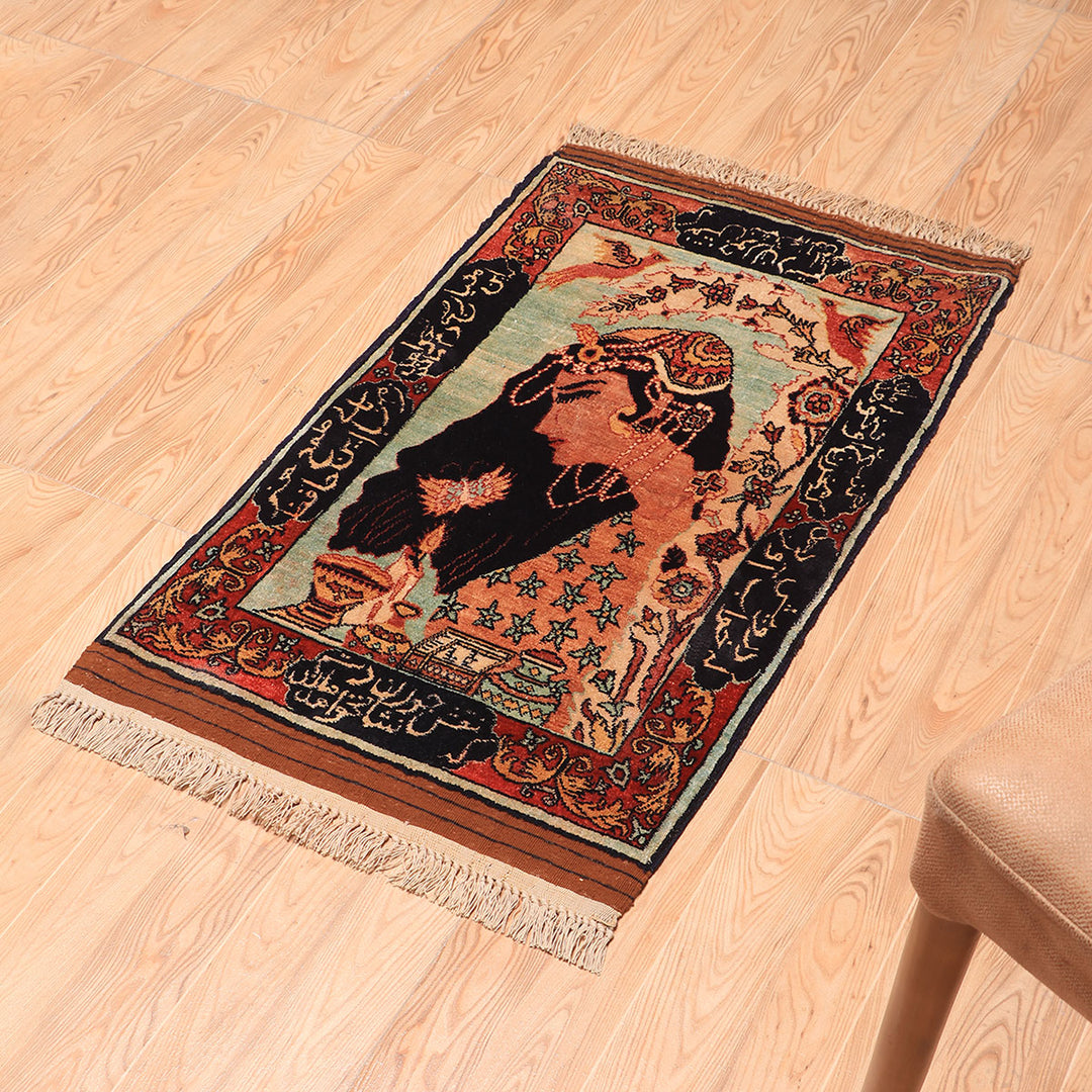 ペルシャ絨毯（イラン産）クム　90×53cm（FS-70010）