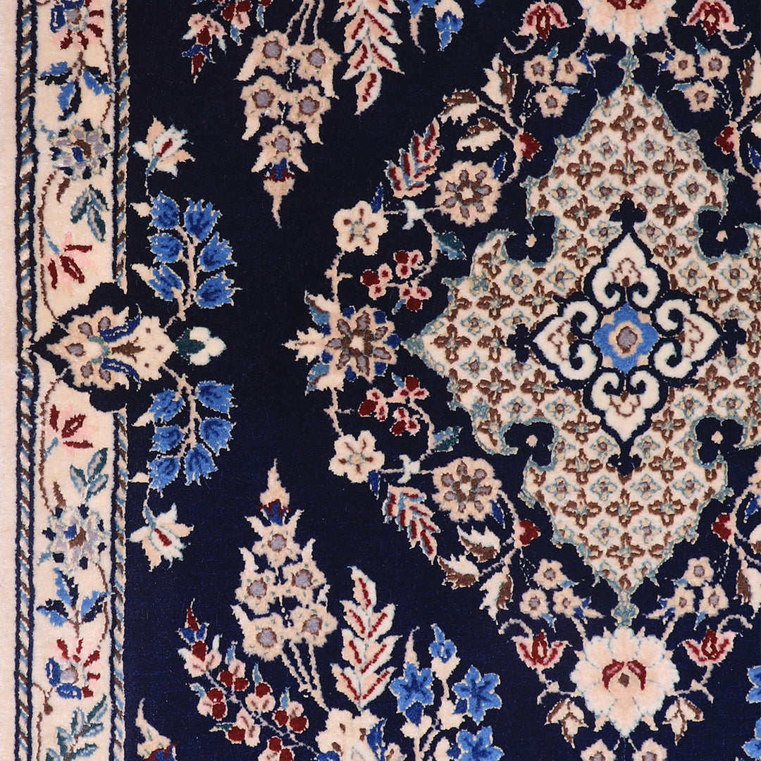 ペルシャ絨毯（イラン産）ナイン　86×61cm（FS-70014）