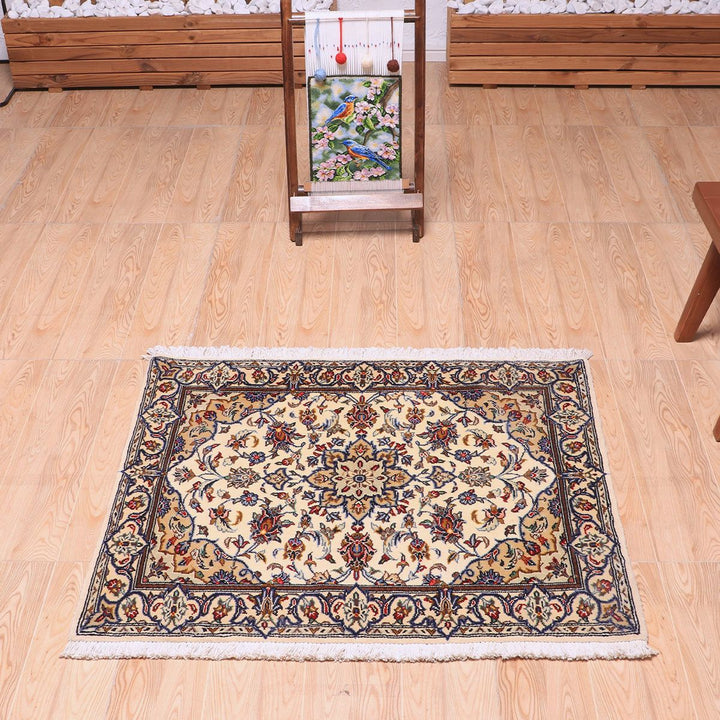 ペルシャ絨毯（イラン産）カーシャーン　93×77cm（FS-70017）