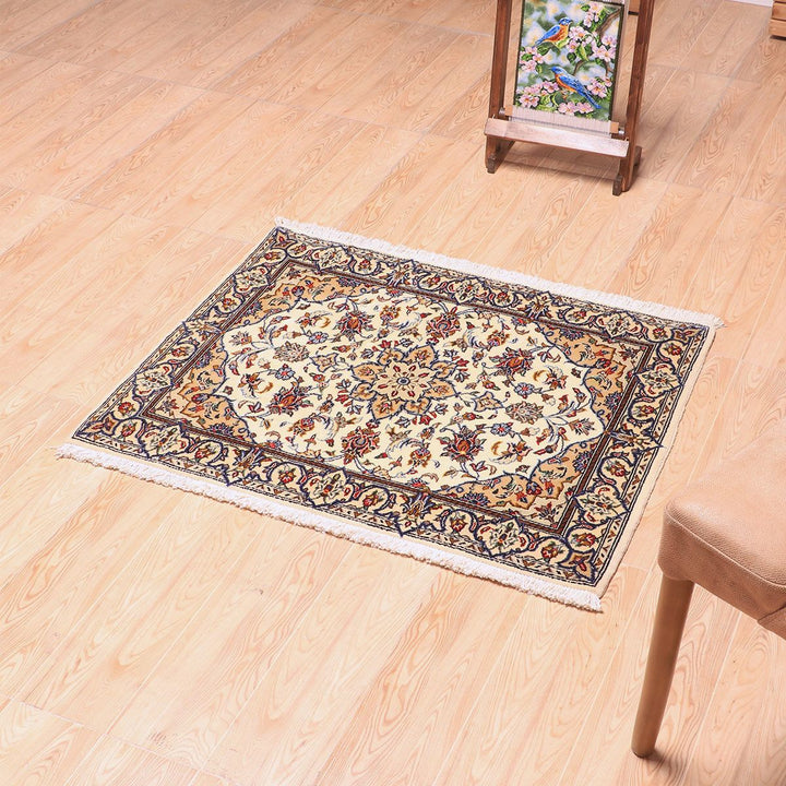 ペルシャ絨毯（イラン産）カーシャーン　96×76cm（FS-70021）