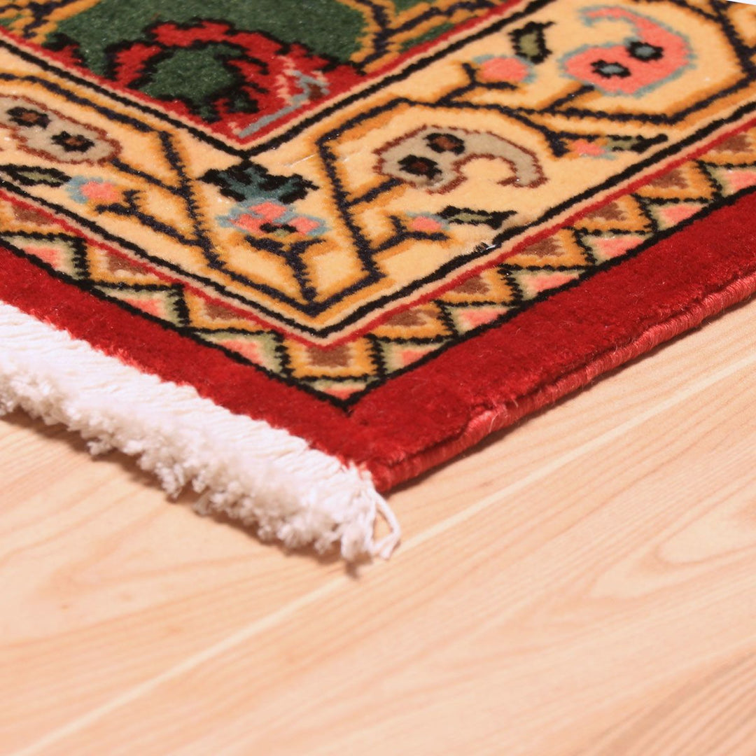 ペルシャ絨毯（イラン産）クム　90×65cm（FS-70024）