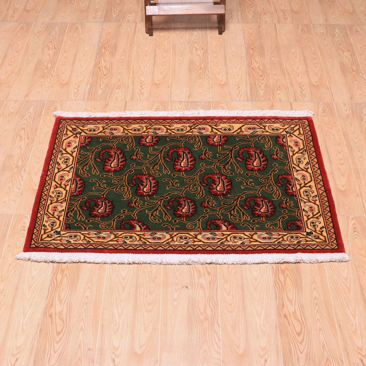 ペルシャ絨毯（イラン産）クム　90×65cm（FS-70024）