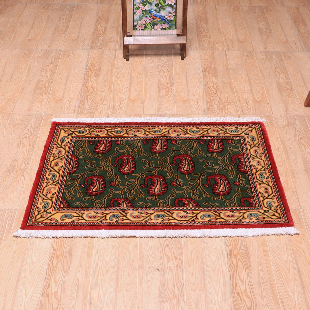 ペルシャ絨毯（イラン産）クム　97×63cm（FS-70025）