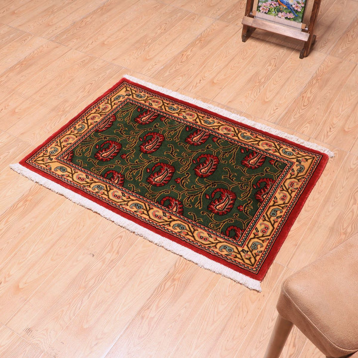 ペルシャ絨毯（イラン産）クム　97×63cm（FS-70025）