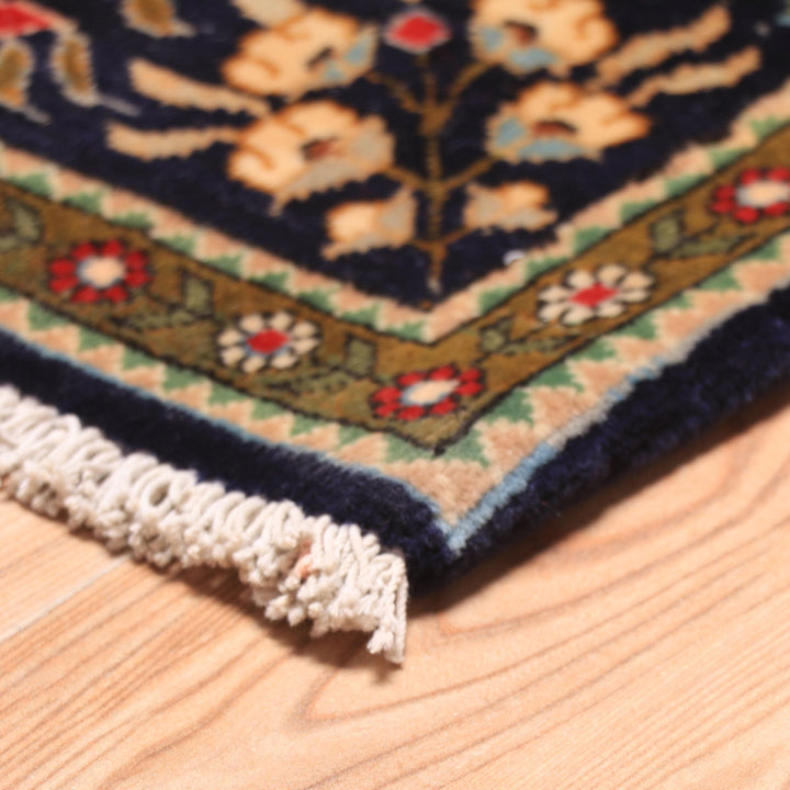 ペルシャ絨毯（イラン産）クム　116×86cm（FS-70026）