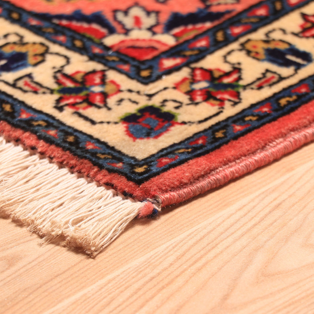 ペルシャ絨毯（イラン産）サルーク　127×67cm（FS-70036）