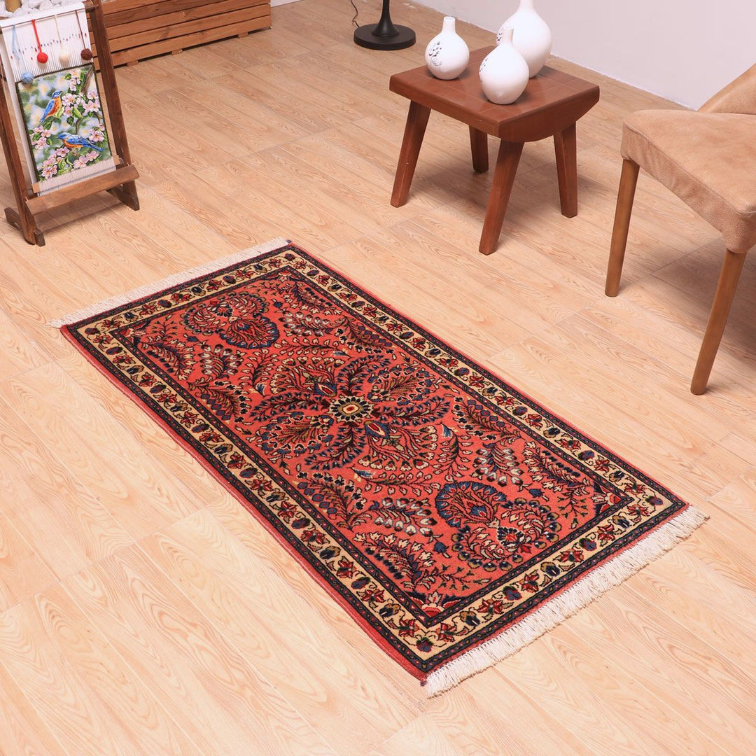 ペルシャ絨毯（イラン産）サルーク　127×67cm（FS-70036）