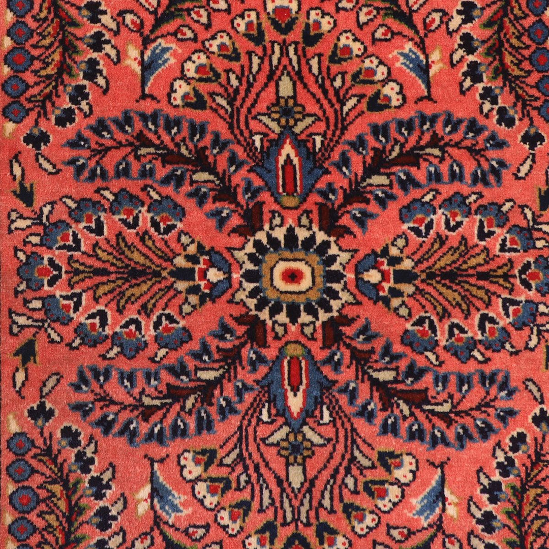 ペルシャ絨毯（イラン産）サルーク　127×67cm（FS-70036）