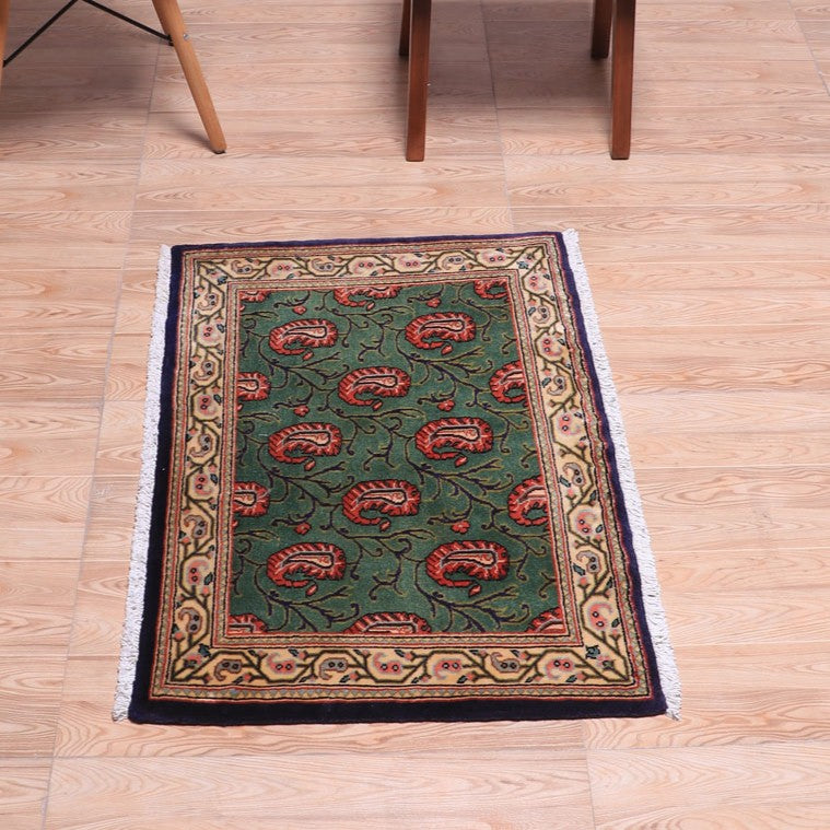 ペルシャ絨毯（イラン産）クム　93×61cm（FS-70040）