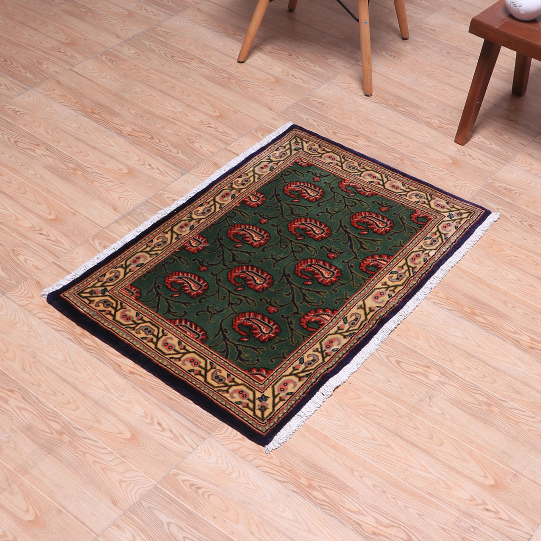 ペルシャ絨毯（イラン産）クム　93×61cm（FS-70040）
