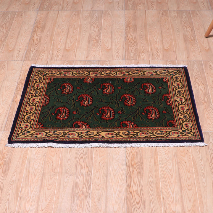 ペルシャ絨毯（イラン産）クム　93×61cm（FS-70040）