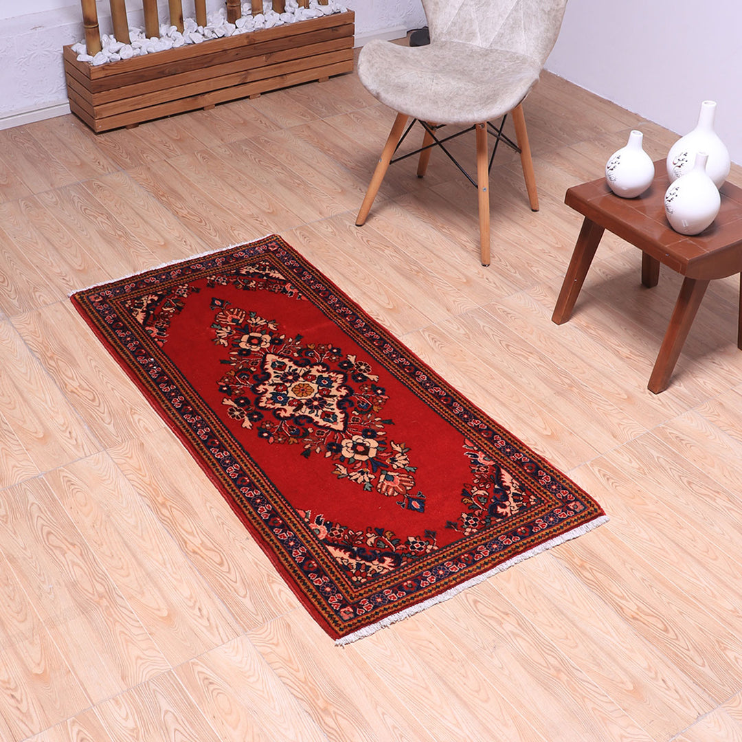ペルシャ絨毯（イラン産）サルーク　130×62cm（FS-70046）