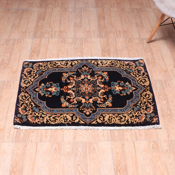 ペルシャ絨毯（イラン産）ケルマン　99×73cm（FS-70049）