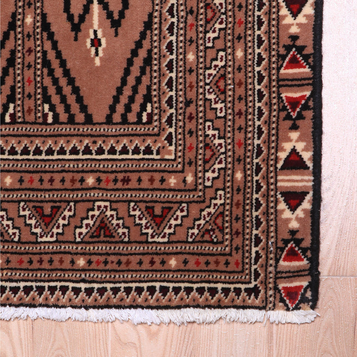 ペルシャ絨毯（イラン産）トルクメン　112×51cm（FS-70053）