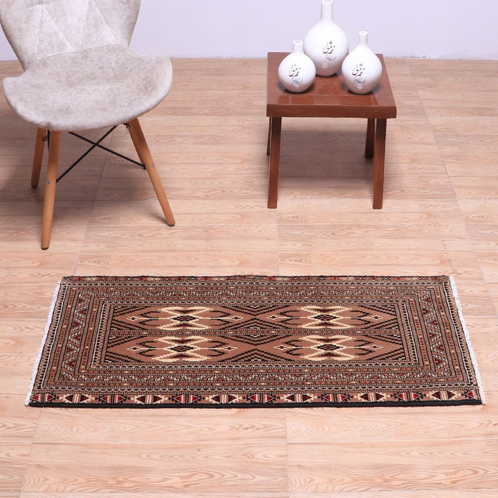 ペルシャ絨毯（イラン産）トルクメン　112×51cm（FS-70053）