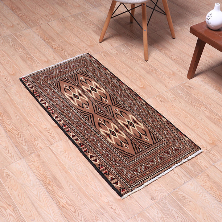 ペルシャ絨毯（イラン産）トルクメン　112×51cm（FS-70053）