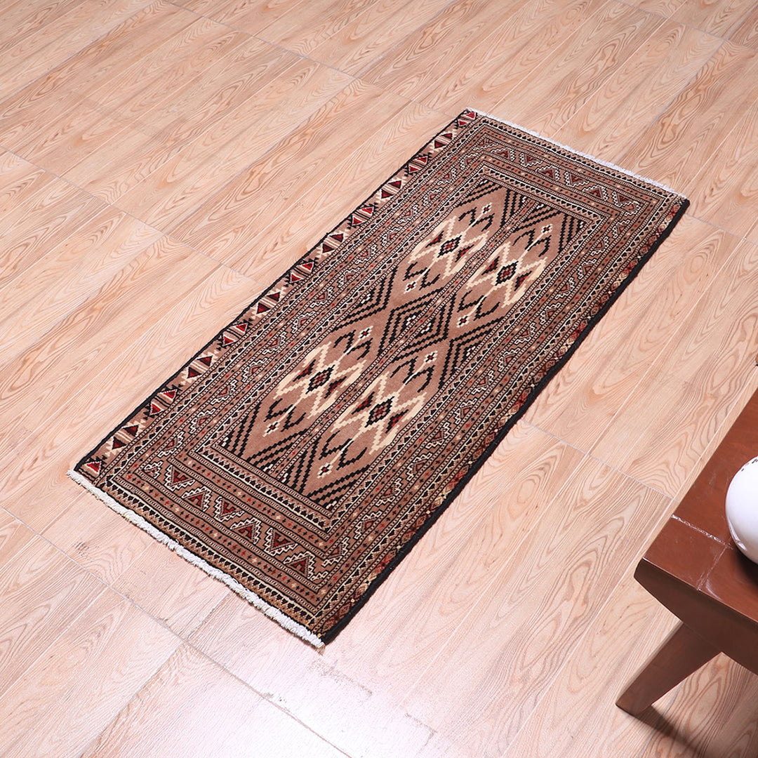 ペルシャ絨毯（イラン産）トルクメン　112×51cm（FS-70053）