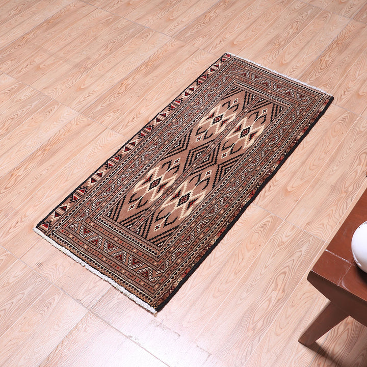 ペルシャ絨毯（イラン産）トルクメン　112×51cm（FS-70053）