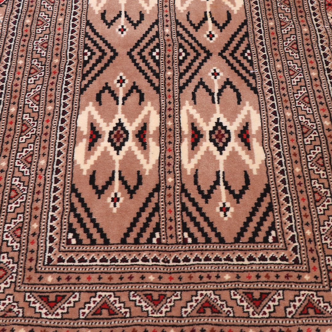 ペルシャ絨毯（イラン産）トルクメン　112×51cm（FS-70053）