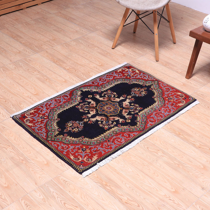 ペルシャ絨毯（イラン産）カーシャーン　101×67cm（FS-70054）