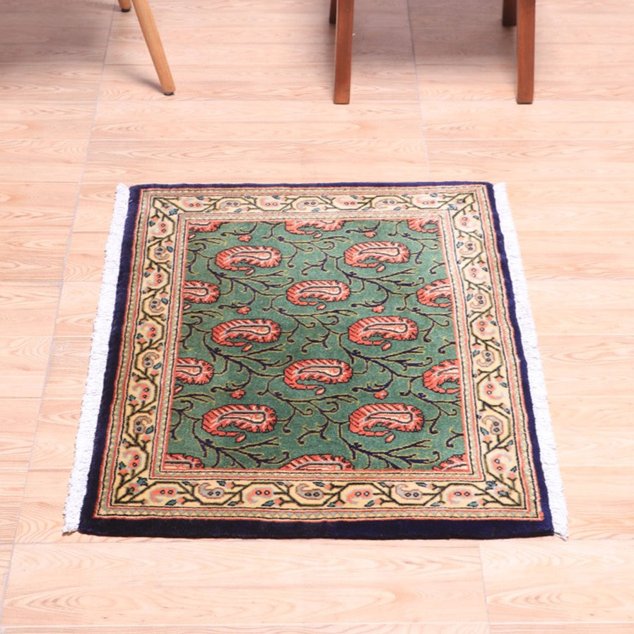 ペルシャ絨毯（イラン産）クム　87×61cm（FS-70056）
