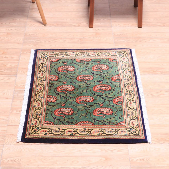 ペルシャ絨毯（イラン産）クム　87×61cm（FS-70056）