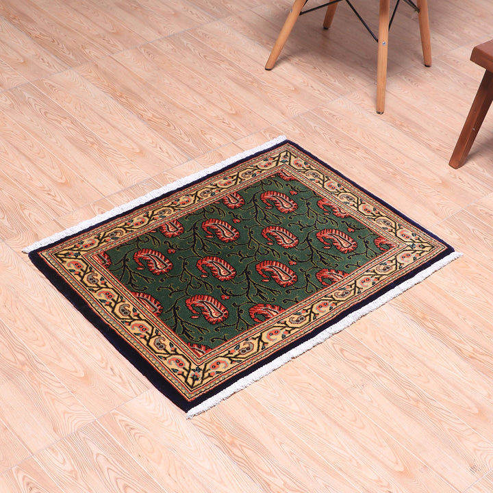 ペルシャ絨毯（イラン産）クム　87×61cm（FS-70056）