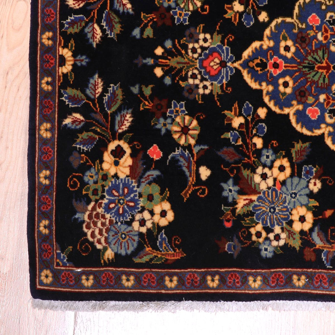 ペルシャ絨毯（イラン産）クム　102×67cm（FS-70060）