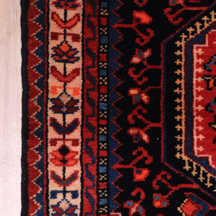 ペルシャ絨毯（イラン産）ゴルトク　140×90cm（FS-70061）
