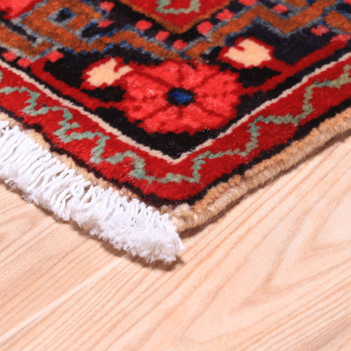 ペルシャ絨毯（イラン産）バクティアリ　103×63cm（FS-70062）