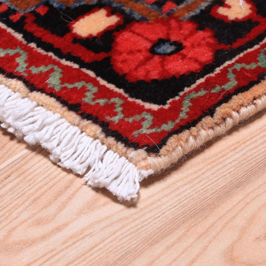 ペルシャ絨毯（イラン産）バクティアリ　105×65cm（FS-70063）