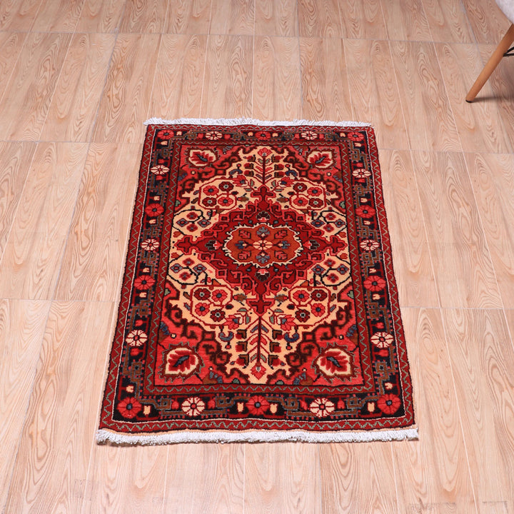 ペルシャ絨毯（イラン産）バクティアリ　105×65cm（FS-70063）