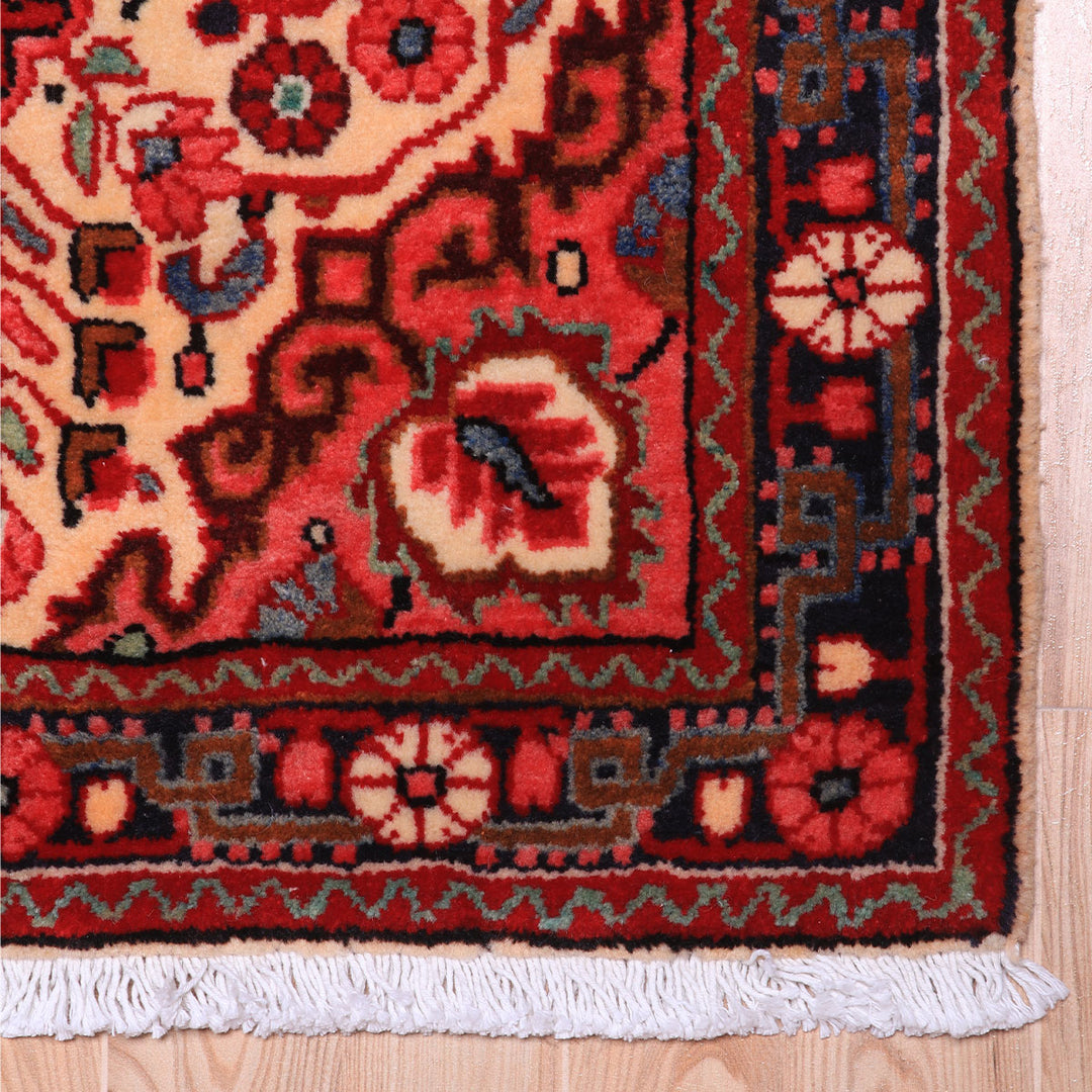 ペルシャ絨毯（イラン産）バクティアリ　105×65cm（FS-70063）