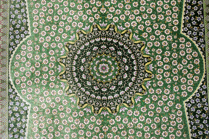 ペルシャ絨毯（手織り）ハキ　195×132cm（FX-13193）