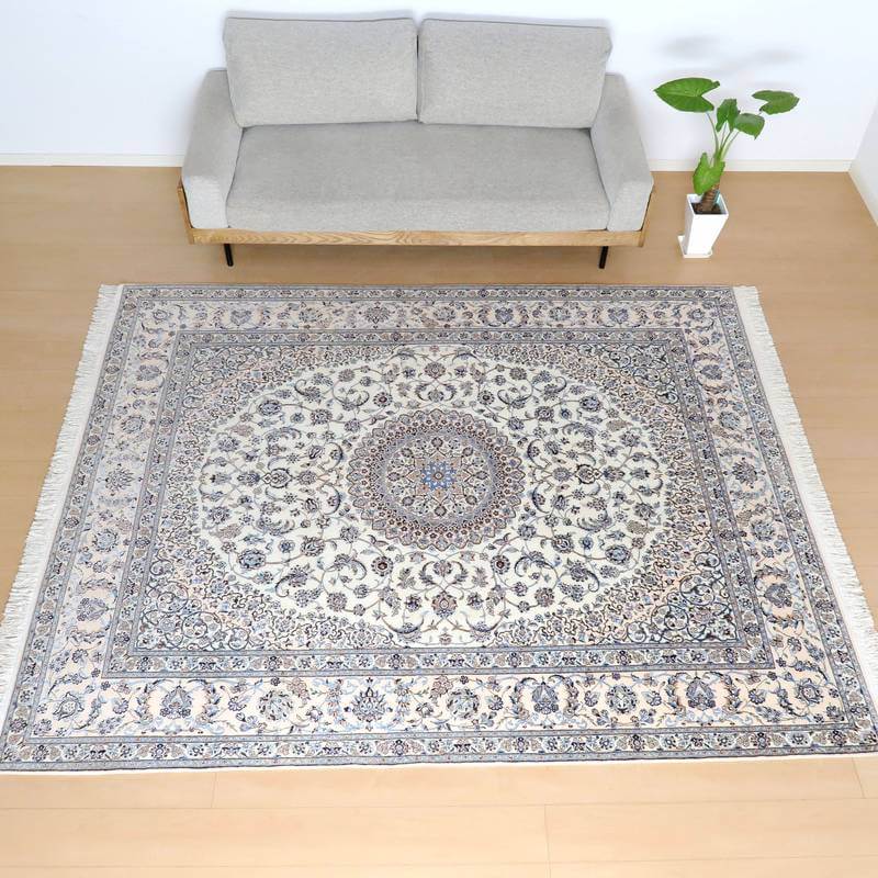 限定値下げ！⭐︎⭐︎ ペルシャ絨毯　ナイン　ハビビアン工房　⭐︎⭐︎ 限定値下げ！ ペルシャ絨毯 ナイン ハビビアン工房 限定値下げ