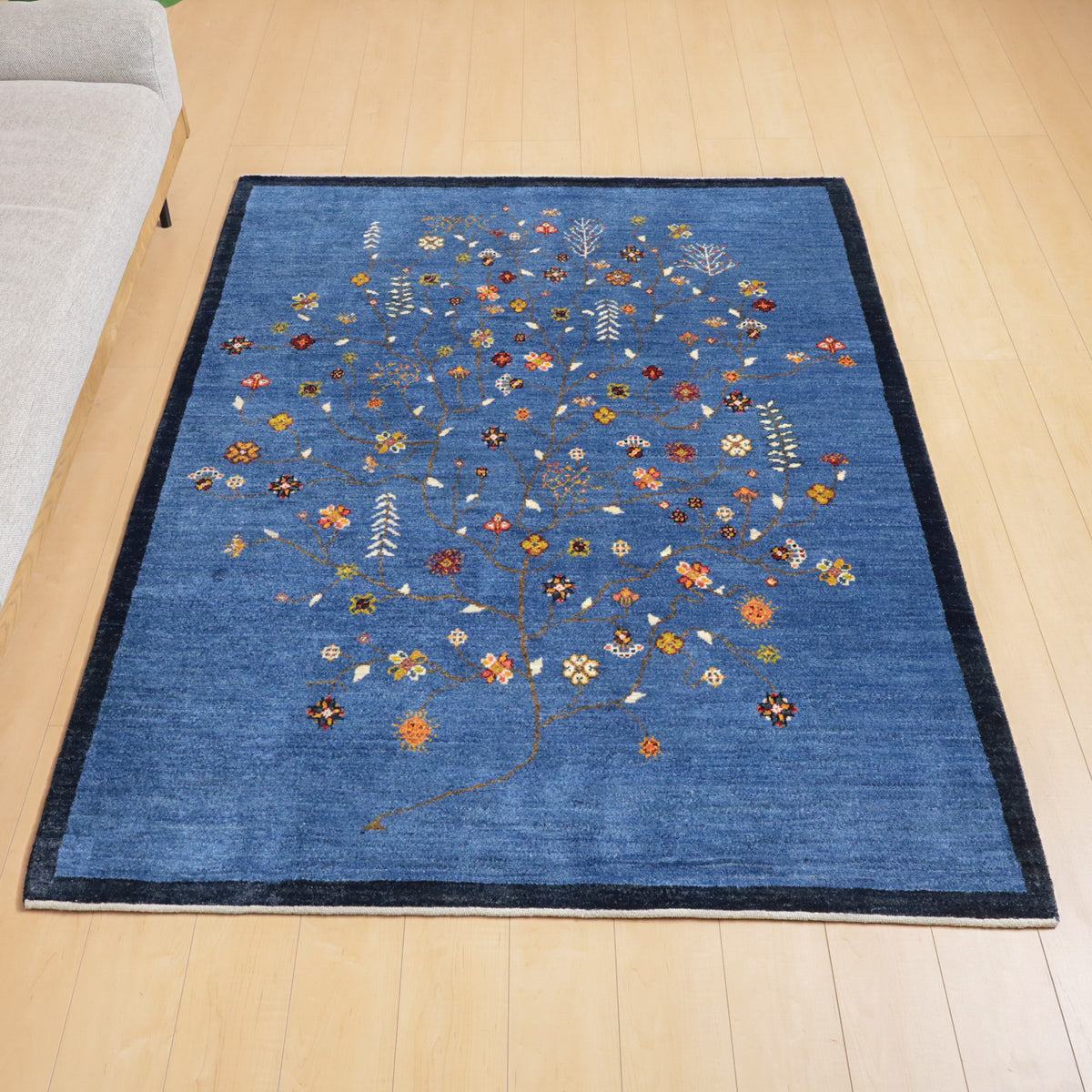 プレミアムギャッベ,ルリバフ,192×151cm,高級手織りウール,虎デザイン