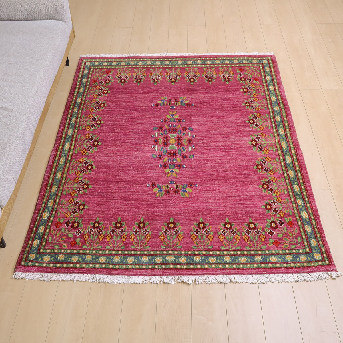 ギャッベ,ルリバフ,ラグ,186×150cm,手織り,ウール,ペルシャ絨毯,ピンク