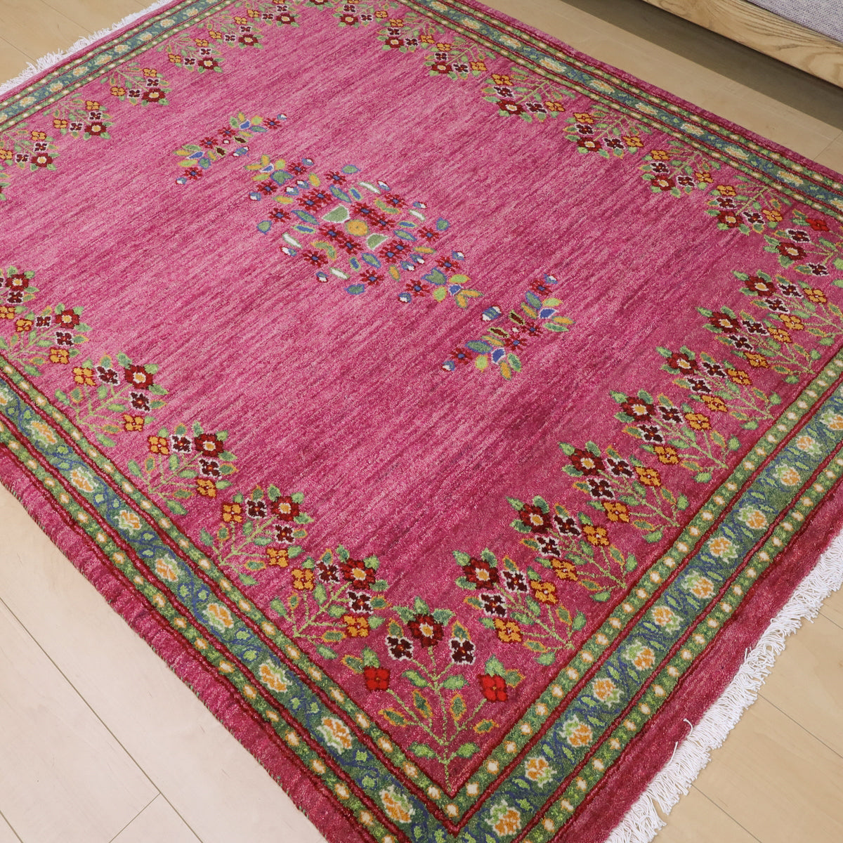 ギャッベ,ルリバフ,ラグ,186×150cm,手織り,ウール,ペルシャ絨毯,ピンク