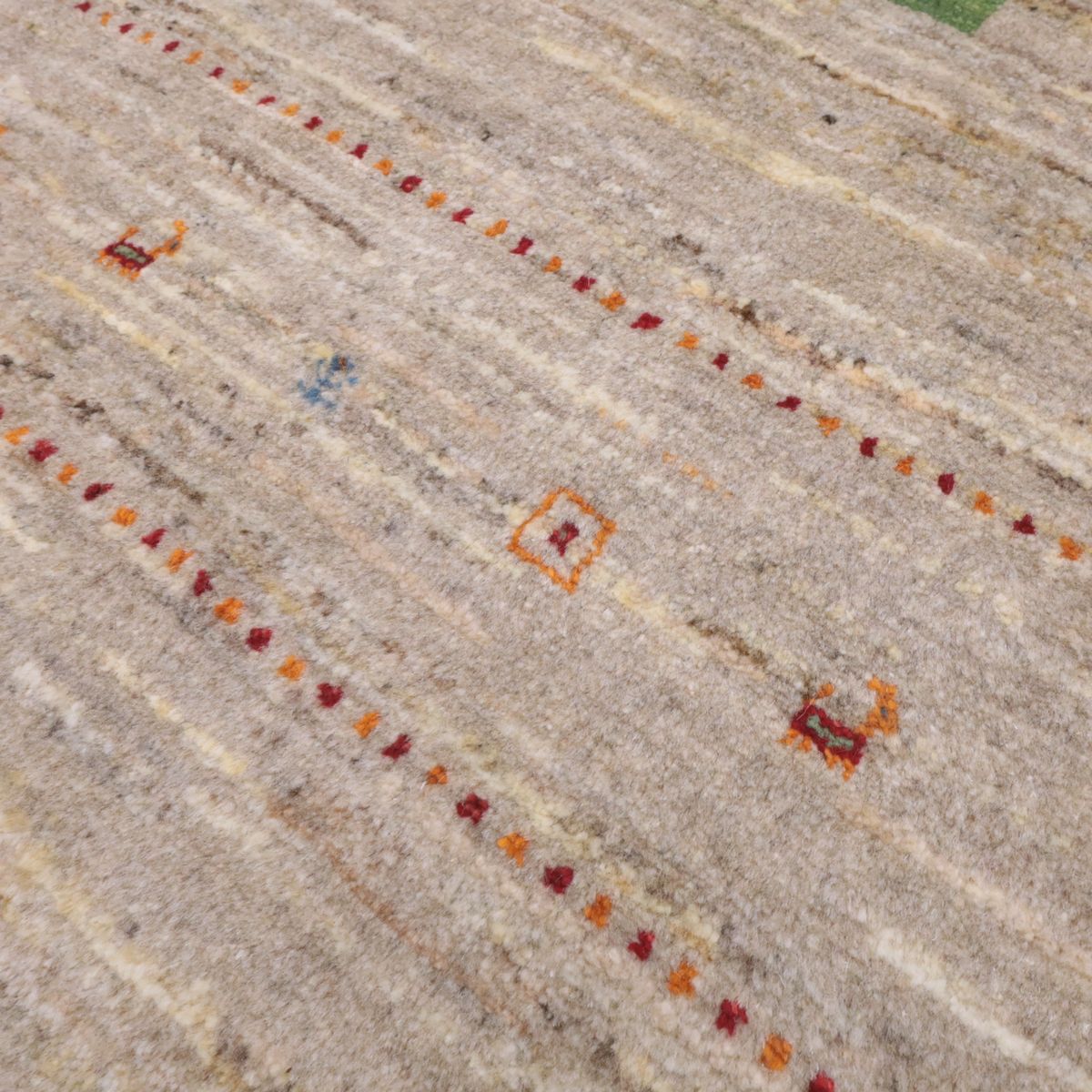 【クリーニング済み】ヴィンテージ◆ナチュラルカシュガイギャッベ クリーニング済み】ヴィンテージ◇ナチュラルカシュガイギャッベ