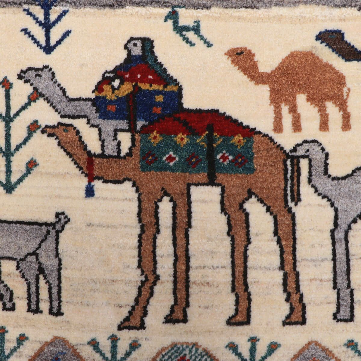 さらにお値下げ中　【美品】ギャッベ　カシュクリ　一点もの ギャッベ,カシュクリ,円形ラグ,ラクダ柄,96×96cm,手織り,ウール絨毯