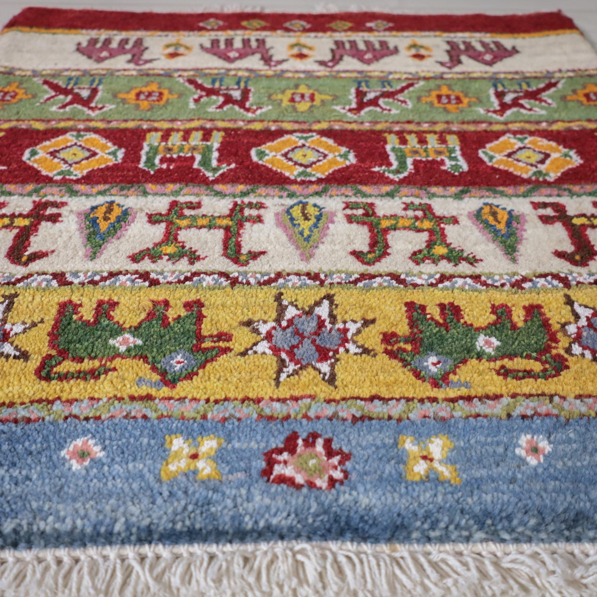 ギャッベ,ラグ,ルリバフ,ボーダー柄,動物モチーフ,61×60cm,高密度