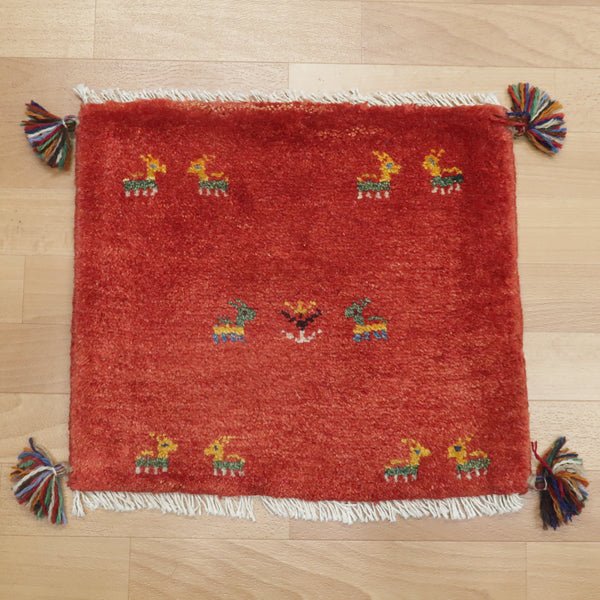 Rug with animal motifs in red (HP-35507)