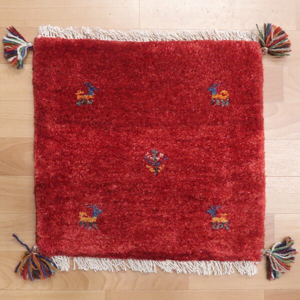 Rug in red tones — shown on the floor (HP-36712)
