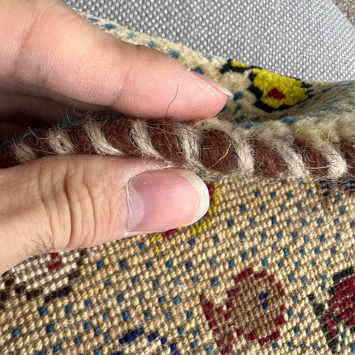 ギャッベ（ギャベ）カシュクリ　41×39cm（HP-70079）